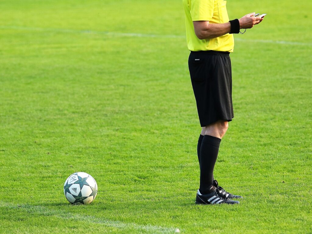 Arbitri: Arbitro e pallone