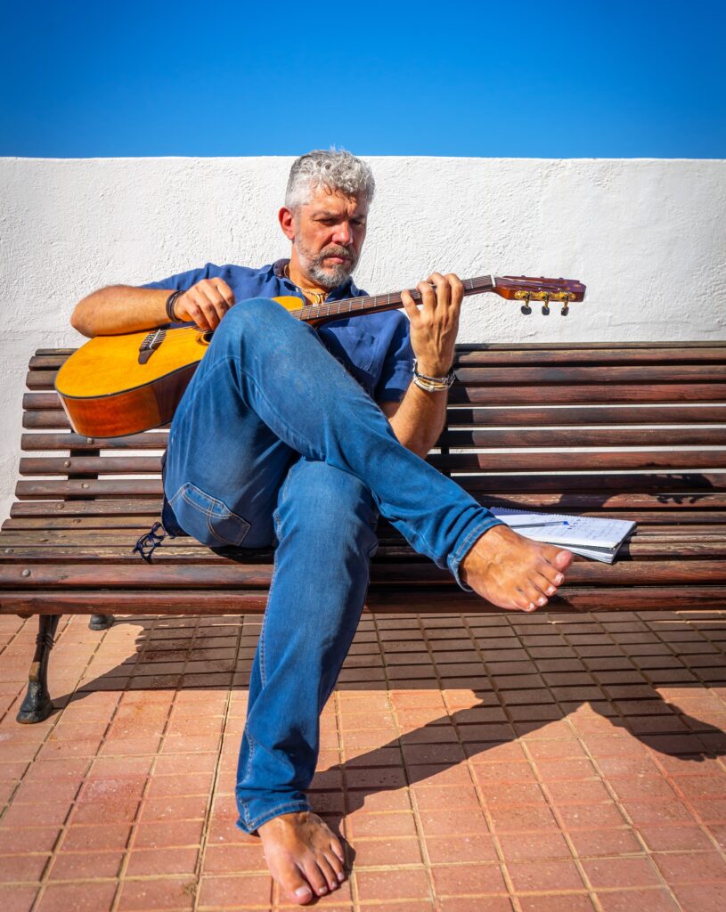Marco Sciarretta: Marco alla chitarra