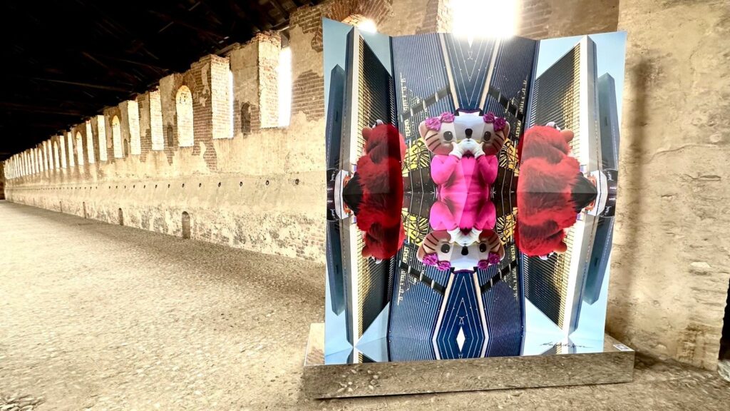 Max Falsetta Spina: Hello kitty