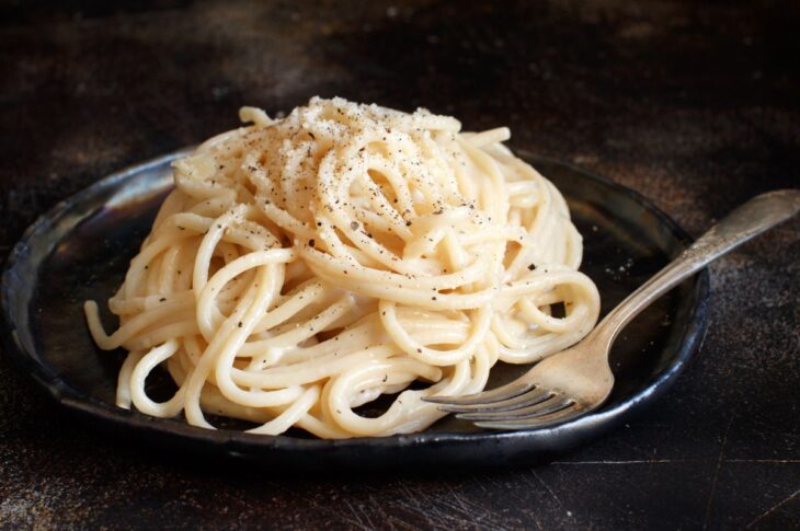 Pasta cacio e pepe