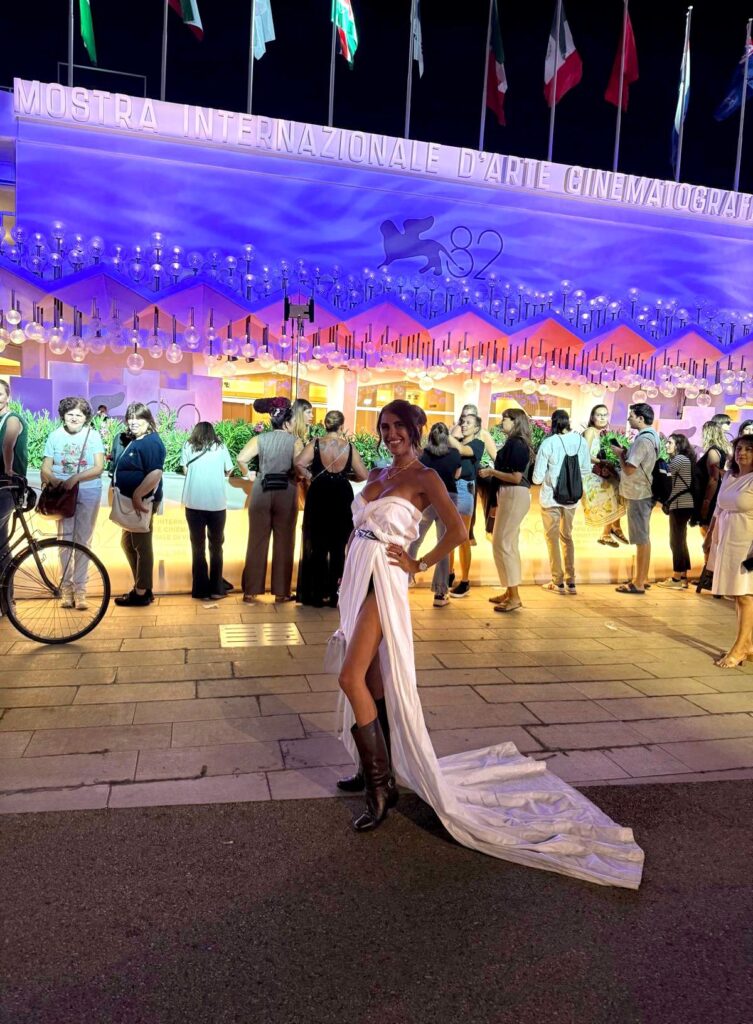 Elda Calabrese - il lenzuolo famoso