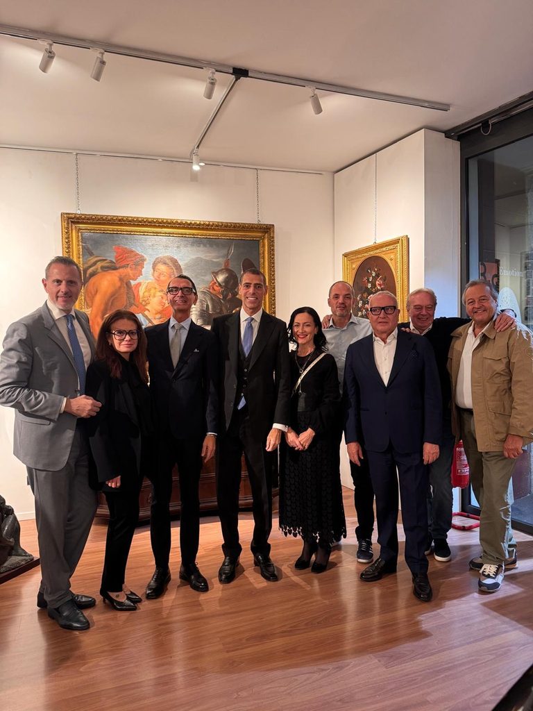 Confapi Milano - Il Presidente Spadafora con il Vice Cosimo Cannizzo alla sua dx e i membri del nuovo Consiglio Direttivo
